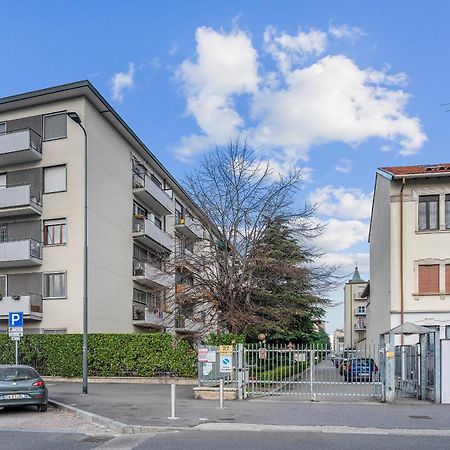 Rog27-Large Apartment With Transport Close To Home- Milánó Kültér fotó